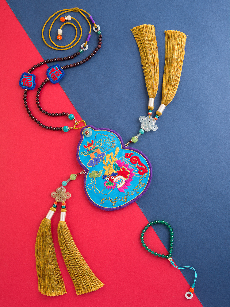 the hand of the king of the high-end double-sided pure manual embroidery, shu embroidery MiaoXiu silk gift pouch necklace with Chinese characteristics