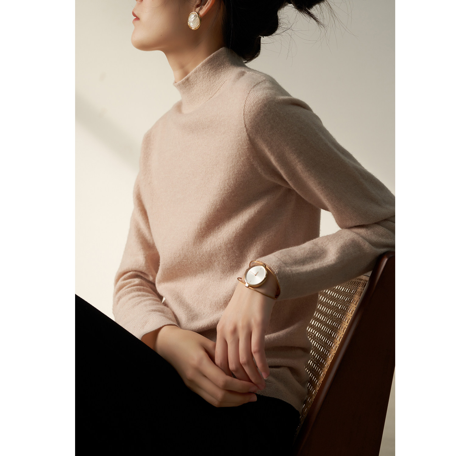 SS STUDIO First line of garment Tsuen wool high collar needlework