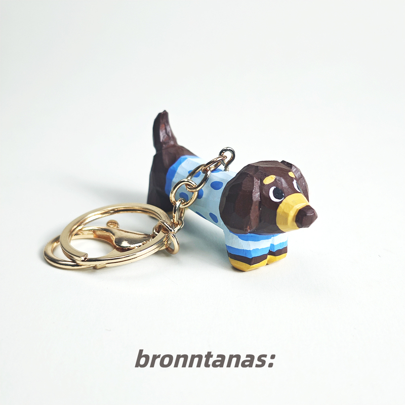Wooden Carving Small Dachshund Keychain Pendant Puppy Key Chain Backpack Decoration Handmade Birthday Gift for Best Friend
