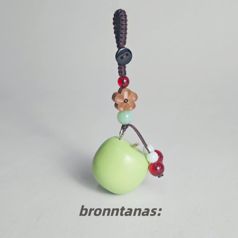 Handmade Wood Carving Green Apple Keychain Decoration Backpack Pendant Car Keychain Niche Birthday Gift for Girls Handmade Wood Carving Green Apple Keychain Decoration Backpack Pendant Car Keychain Niche Birthday Gift for Girls