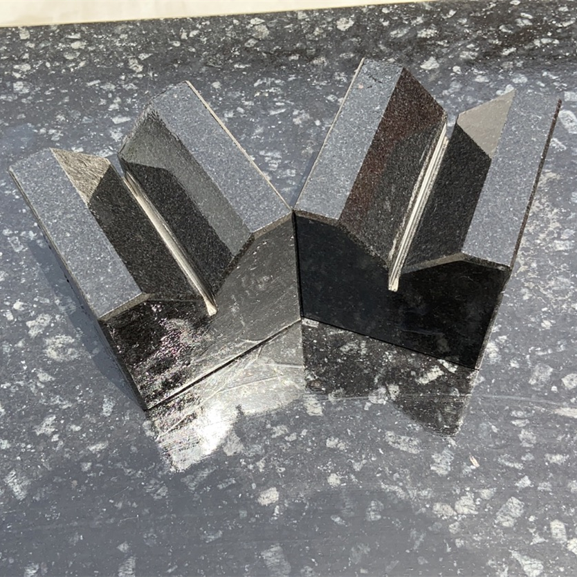 High-precision marble V-type block granite V-type frame single opening 90-degree triangular table crossed measurement triangular table shaft frame