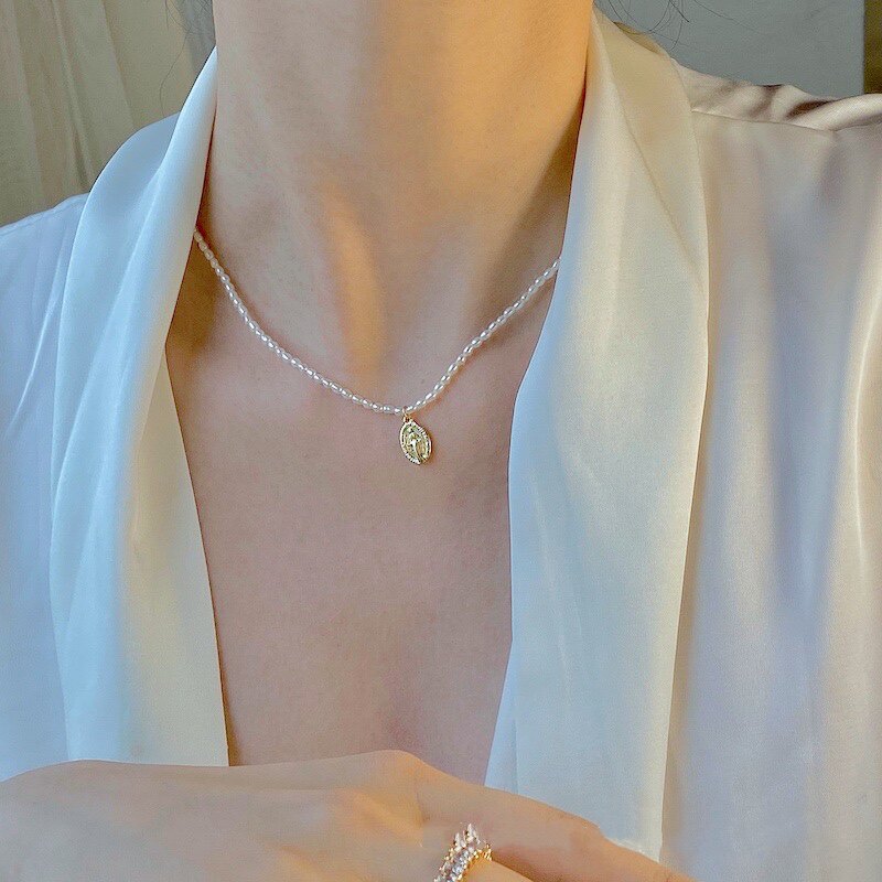 ins wind light extravagant temperament USA 14K bag gold freshwater pearl round plate pendant necklace lock bone chain brief and delicate woman