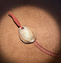 Tibetan Qing Dynasty old rope clip small Dharma conch pendant Tibetan area portable small Dharma conch pendant old rosary accessories