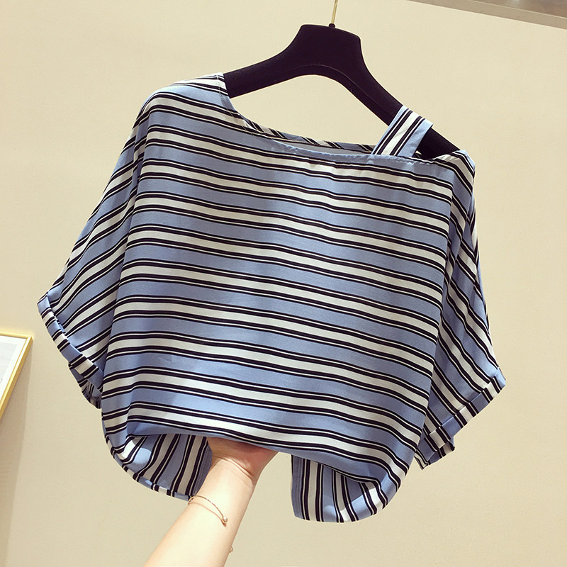 South Korea striped shoulder sniff shirt short sleeves 2020 new Korean edition of loose pie small shirt temperament leakage coat