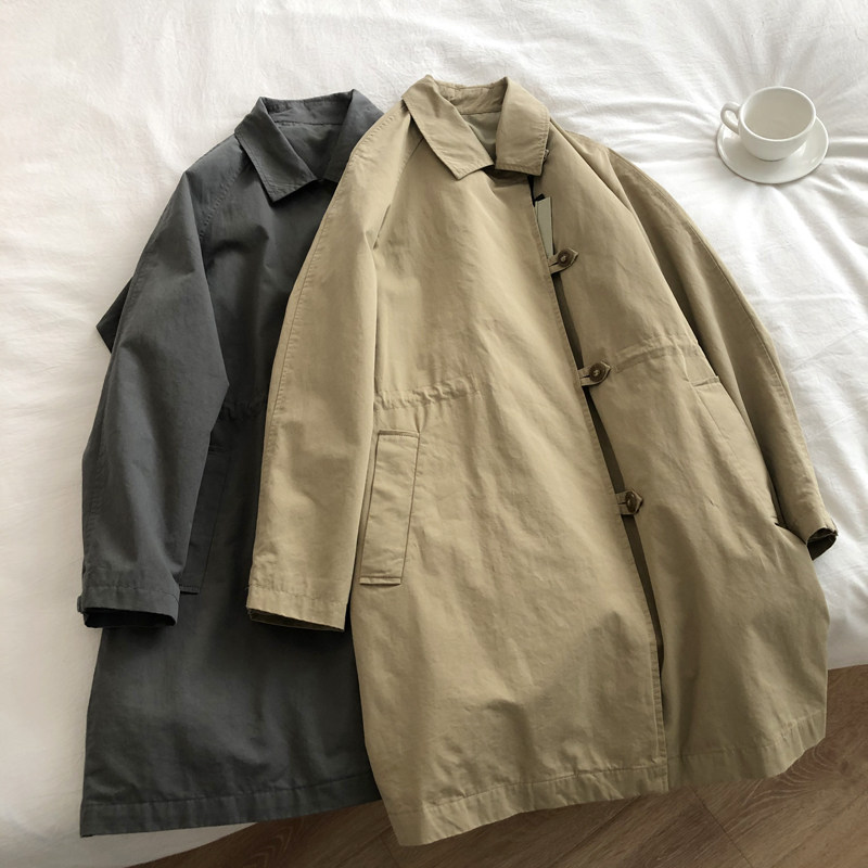 South Korea's 2021 spring and autumn new style buckle sassy retro loose medium-length windbreaker women's thin raglan sleeve jacket trendy