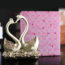 Shanghong swan ornaments European home decorations wedding crafts modern simple fashion New Year wedding gift