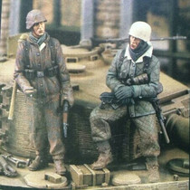 1:35 resin people 2 people Serial number 95