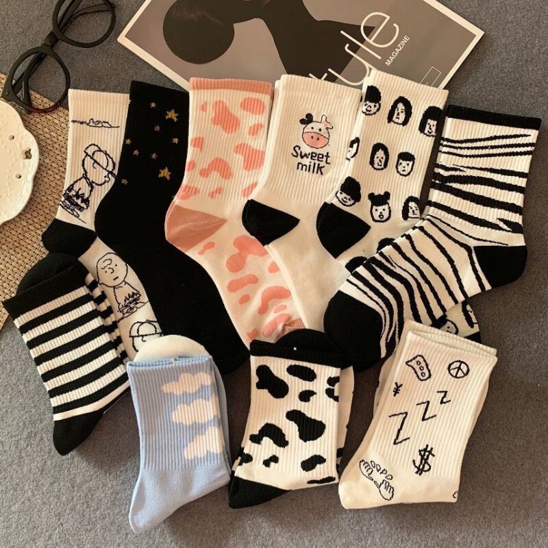 Socks Woman Han Han Edition in Tide Japanese Fall Winter Student Sports Milk Zebra Couple Stocks Male