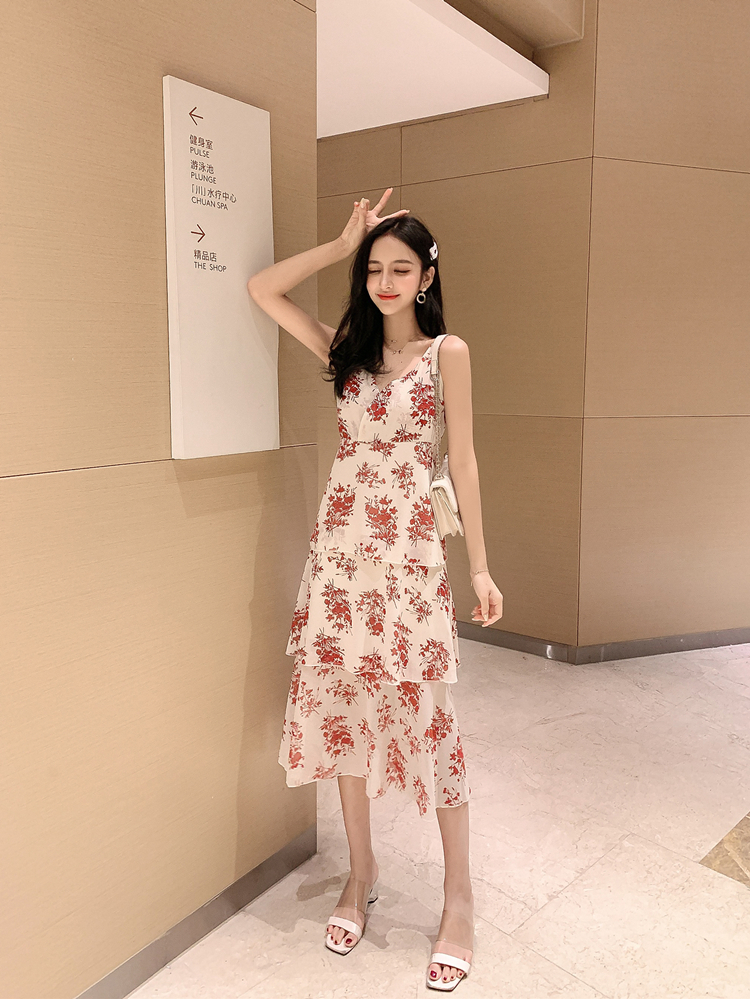 VK旗艦店 韓國風名媛氣質碎花吊帶蛋糕裙雪紡無袖洋裝