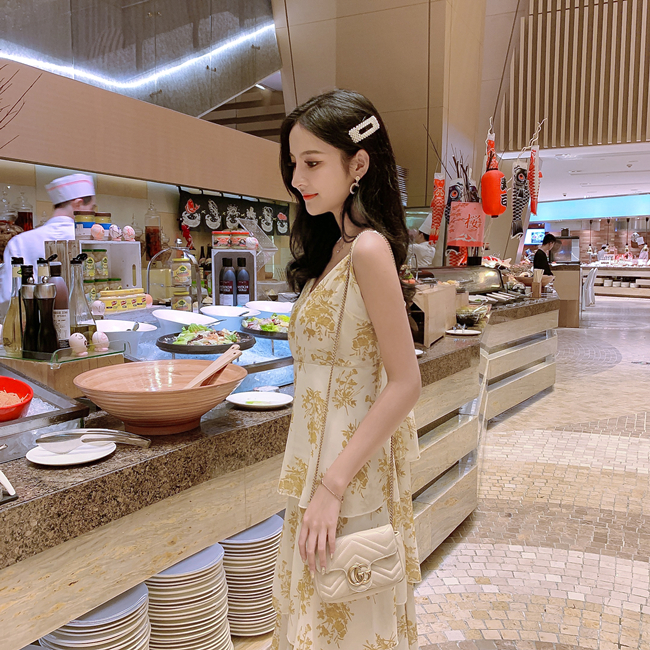 VK旗艦店 韓國風名媛氣質碎花吊帶蛋糕裙雪紡無袖洋裝