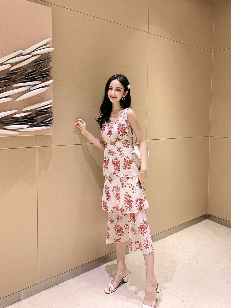 VK旗艦店 韓國風名媛氣質碎花吊帶蛋糕裙雪紡無袖洋裝
