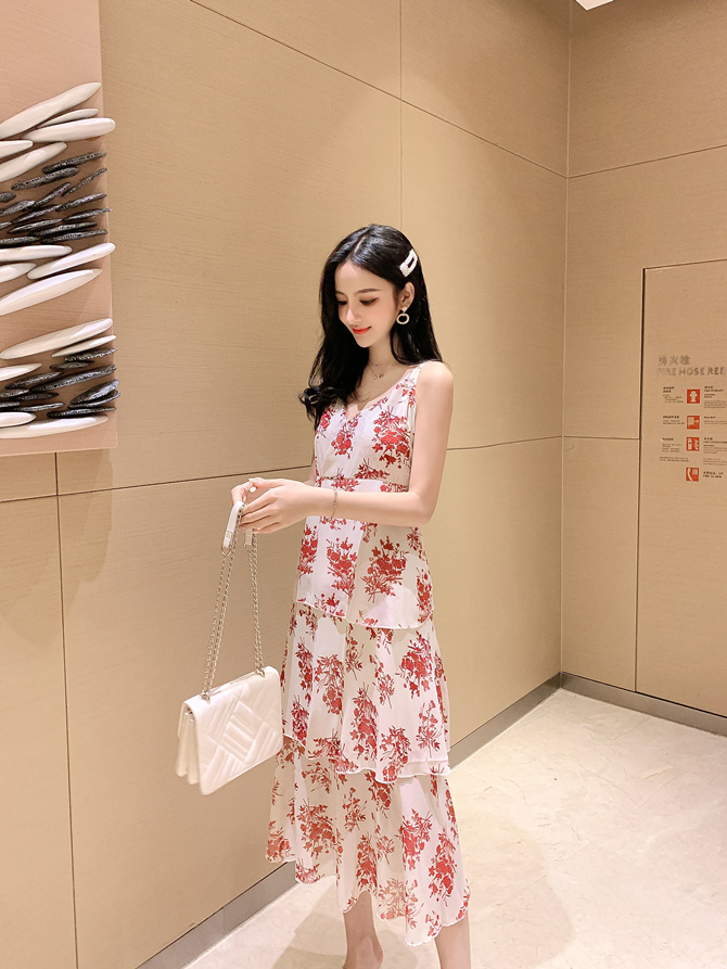 VK旗艦店 韓國風名媛氣質碎花吊帶蛋糕裙雪紡無袖洋裝