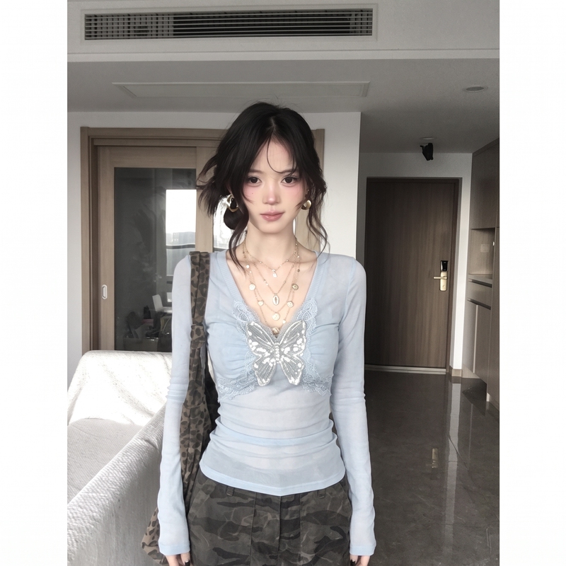 Sexy Pure Desire Style V-Neck Three-Dimensional Butterfly Mesh Splicing Long-Sleeve T-Shirt for Women, Early Autumn Design, Slim Fit Top