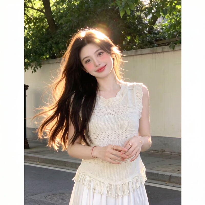 Unique, Beautiful, Gentle Style Hollow-Out Tassel Camisole for Women, Summer Outerwear, Slim Fit, Flattering, Stunning Sleeveless Top