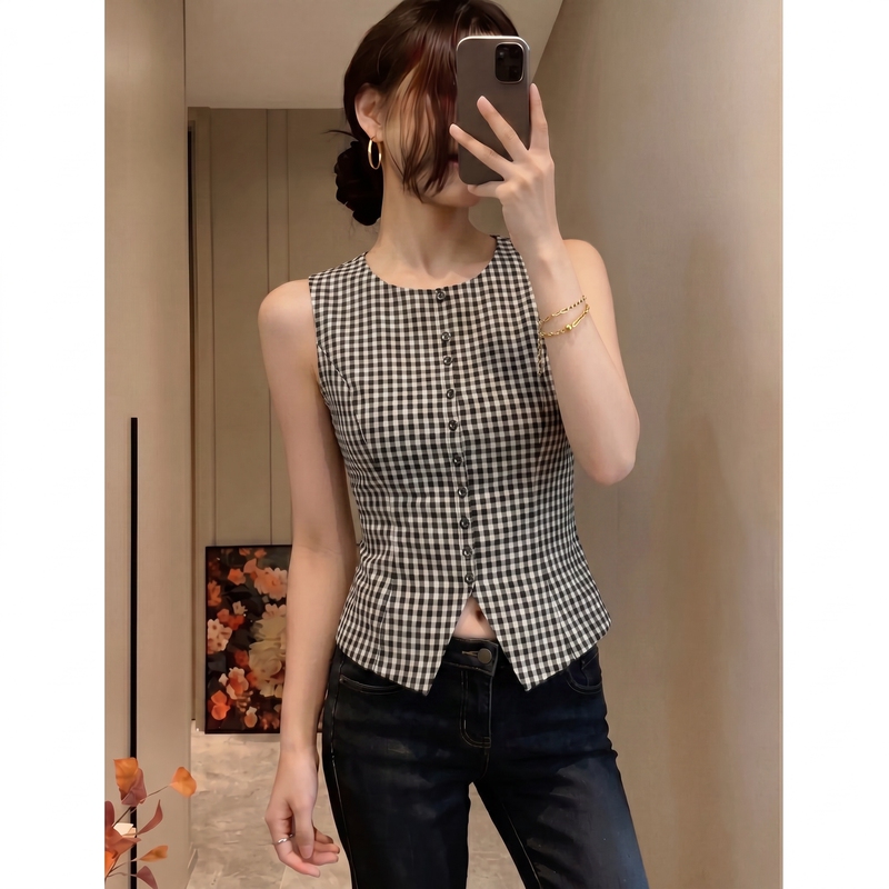 French Retro Black and White Plaid Sleeveless Vest for Women, Summer Slim Fit, Waist-Cinching, Slimming, Single-Breasted, Round-Neck Vest Top