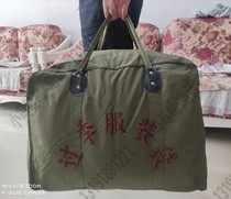 Warehouse stock old duffel bags are bagged tossed oversized canvas bags luggage bags travel belts military bags