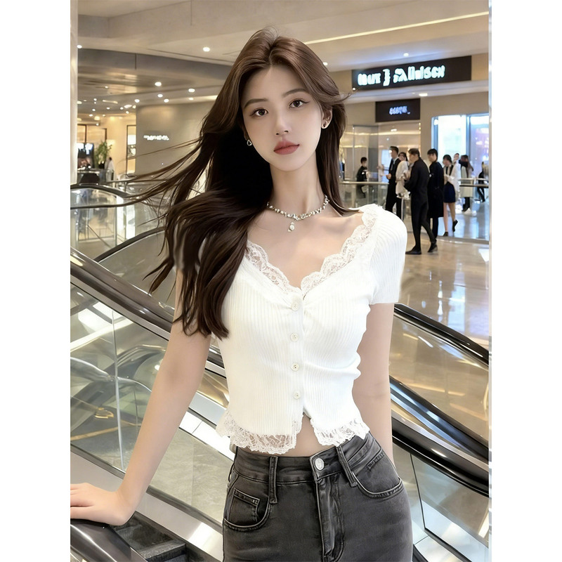Pure Desire Style Lace Splicing V-Neck Knitted Cardigan for Women, New Summer Style Sexy Hot Girl Short High-End T-Shirt Top