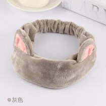 When you use cat ears to wash your hair with big eyes goddess shampoo hair hoop simple headscarf makeup Net Red