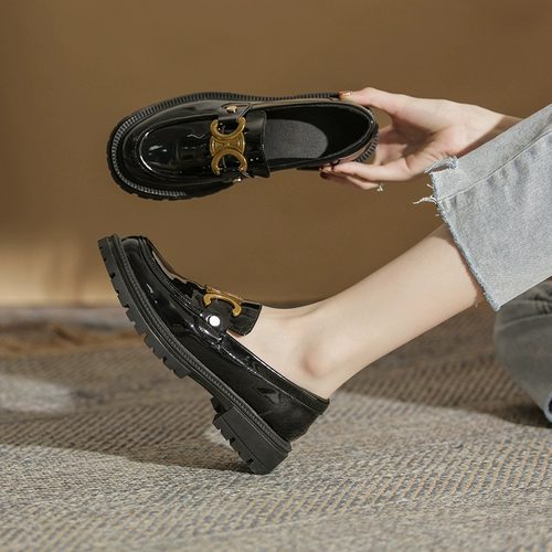 Arc de Triomphe Retro British Wind Leather Shoes Женская 2024 Новая толстая пятка черная толстая густая нижняя буханка Осень Осень Осень Осень