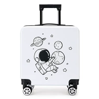 Белые астронавты обновляют толстую модель