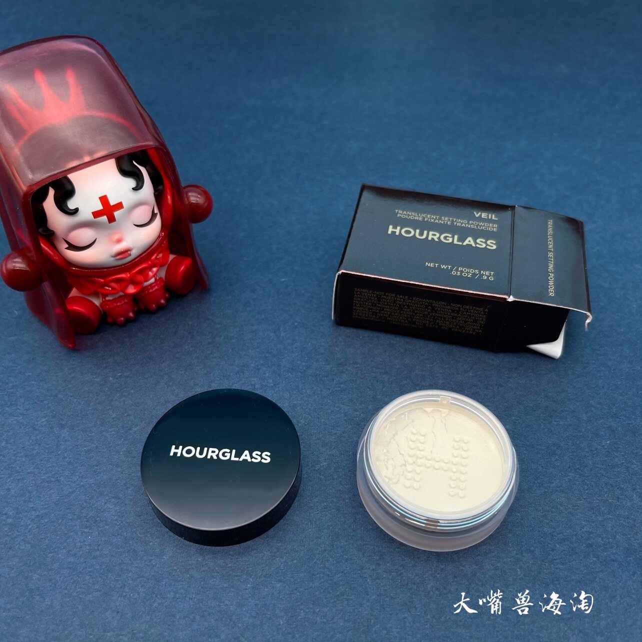 Knock on fine powder ~ Hourglass gold soft yarn mineral matt transparent Transparent Makeup Honey Powder Trial Bag 0 9g