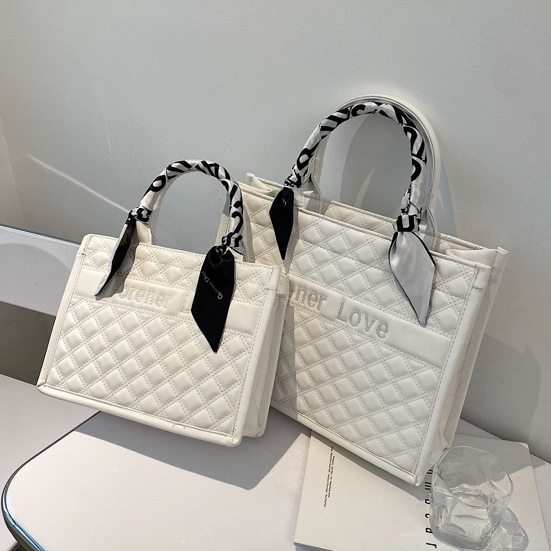 France DUDK silk scarves with large capacity magogue bags women 2021 new small crowdcommuting advanced special care special bags