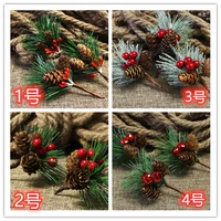 Моделирование красной фруктовой сосновой иглы 2 высота около 8 см.