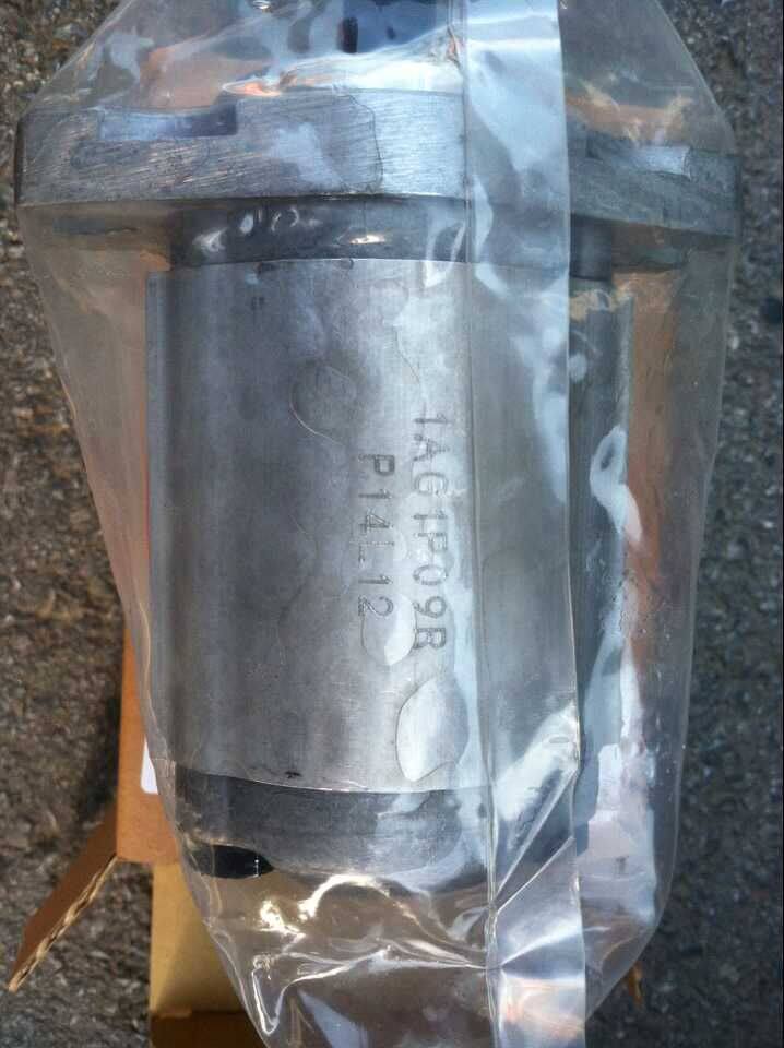 Supply Taiwan HONOR Yumeng vane pump 2P02PQ6R piston pump 2P02PQ12R oil pump New