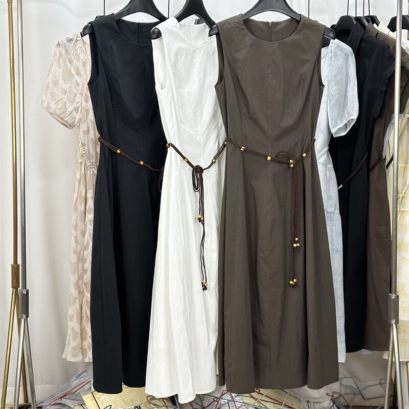 2026 Summer New Minimalist Solid Color Beaded Belt Slimming Round Neck Tank Dress Women's Dress