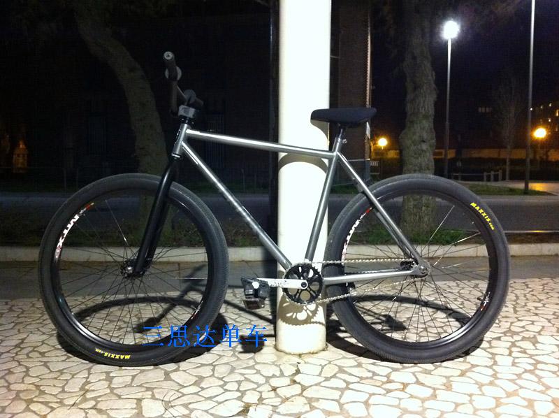maxxis dth 26 x 2.15