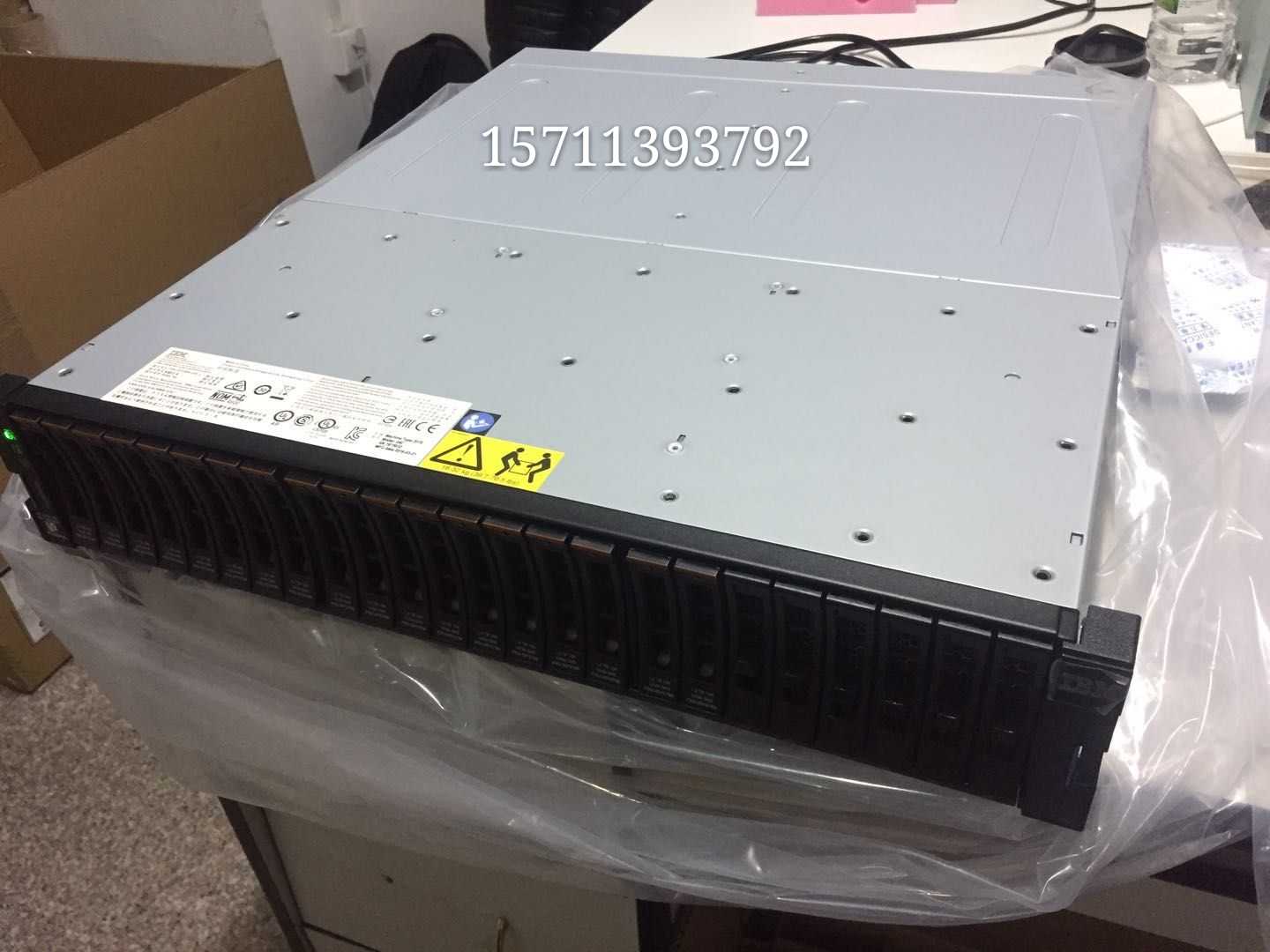 IBM 2076-24F extension cabinets apply for storage 2076-524 or 2076-624