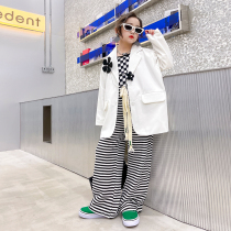 Girl Suits Jacket Foreign Air 2022 Spring New Overbearing Walk Show Little West Suit Boy Handsome Eng Yinglun Tide Children clothing