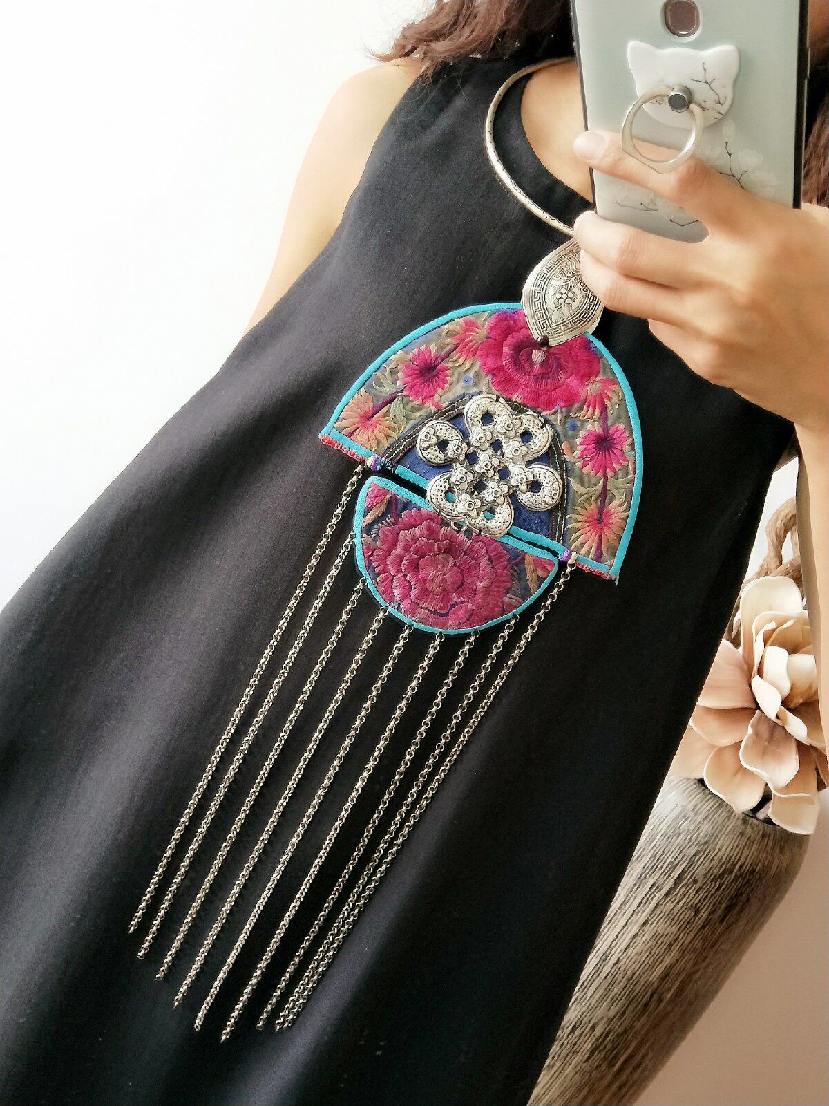 Ethnic Wind Old Embroidered Piece Personality Necklace Original All-Hand Embroidered Old Embroidered Ornaments Collection Old Objects