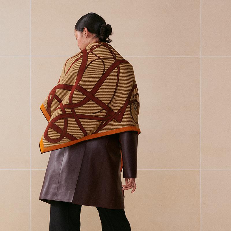 2025 New Style Saddle Dance Silk and Cashmere Warm-Toned Triangular Scarf Shawl High-End Women's Silk Scarf