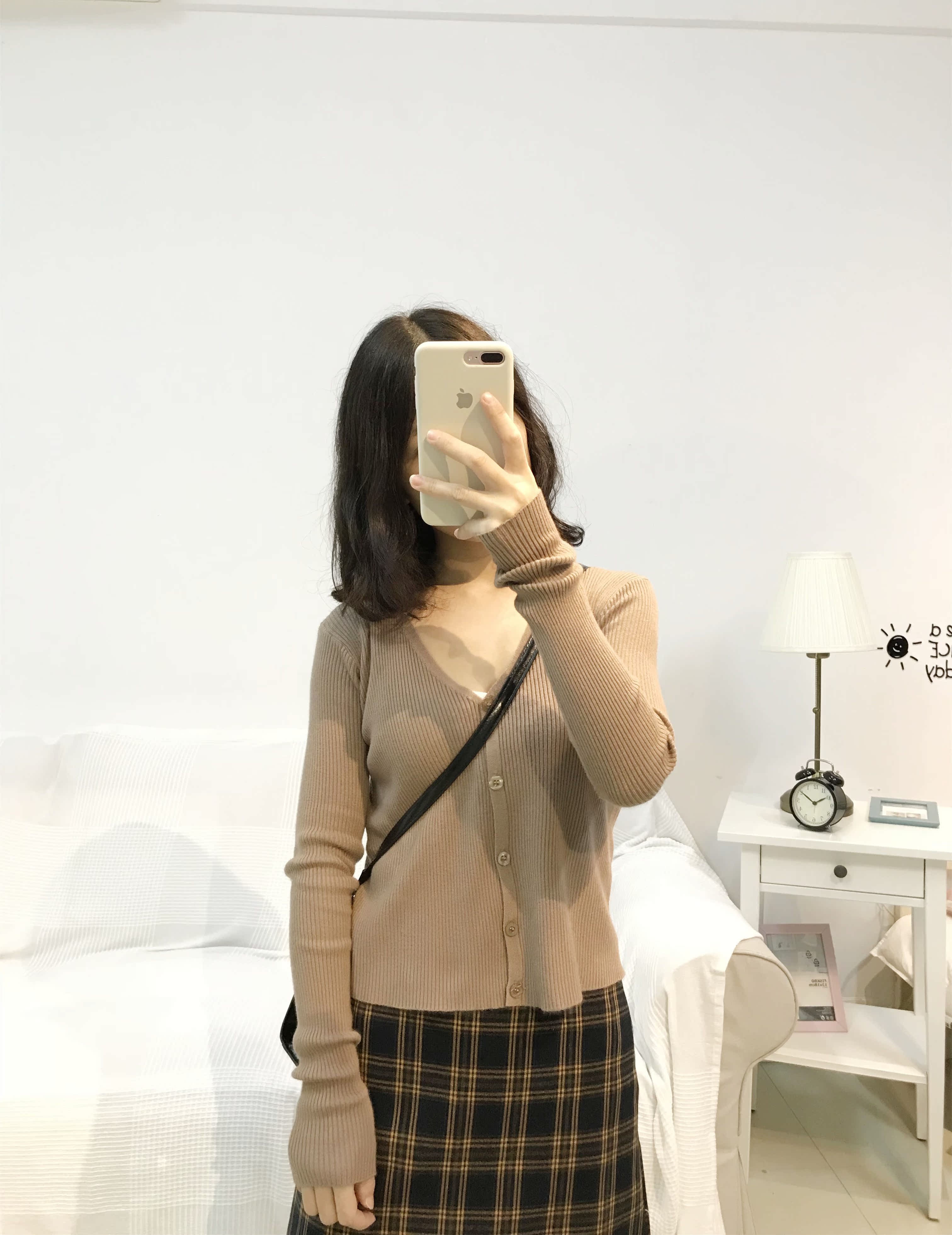 Xin chào MLZ retro ánh sáng và khí chất cổ chữ V nhung đơn mềm mại nhung nhung áo len giảm béo chạm đáy áo len gile