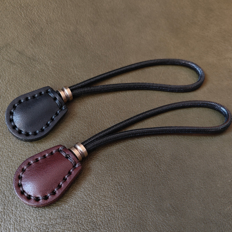 Car Keychain Genuine Leather Handmade Lanyard Pendant Wear-Resistant First-Layer Cowhide Key Chain Ring for Men and Women Personalized High-End Ring Car Keychain Genuine Leather Handmade Lanyard Pendant Wear-Resistant First-Layer Cowhide Key Chain Ring for Men and Women Personalized High-End Ring