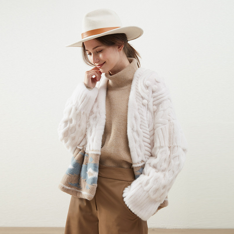 QIQI fur mink fur coat women's short contrast v-neck long sleeve mink ball mink velvet mink jacket