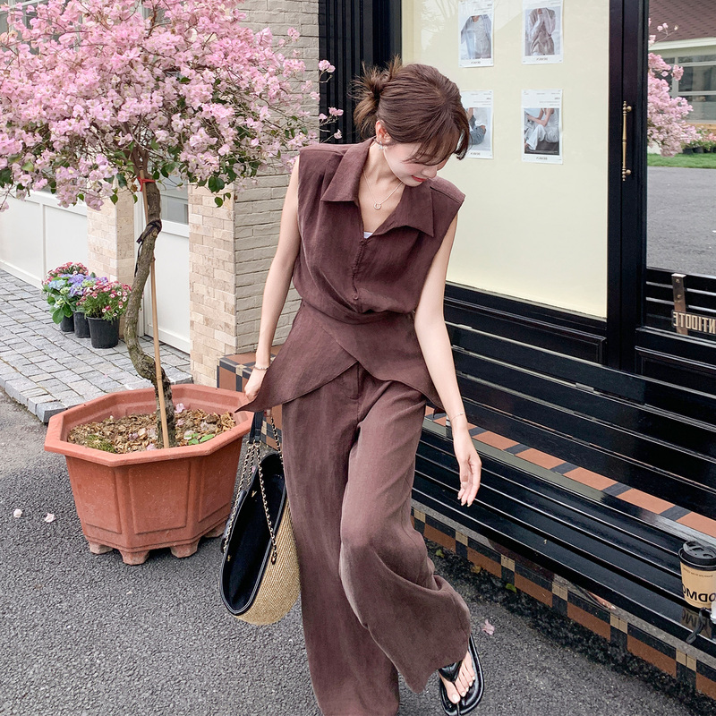 Maillard Coffee-Colored Niche Mature Style Jumpsuit for Women, Summer Chic Design, Slimming One-Piece Jumpsuit, 2026 New Model