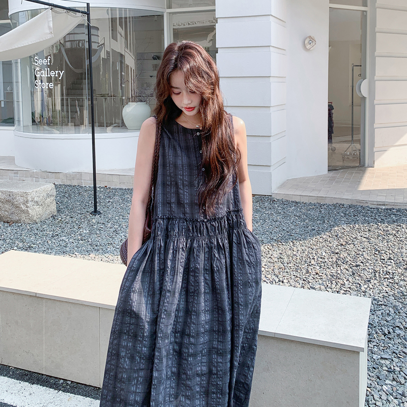 Summer New Vintage Artistic Style Sleeveless Dress for Women 2026 Versatile Fashion Slimming Tank Dress