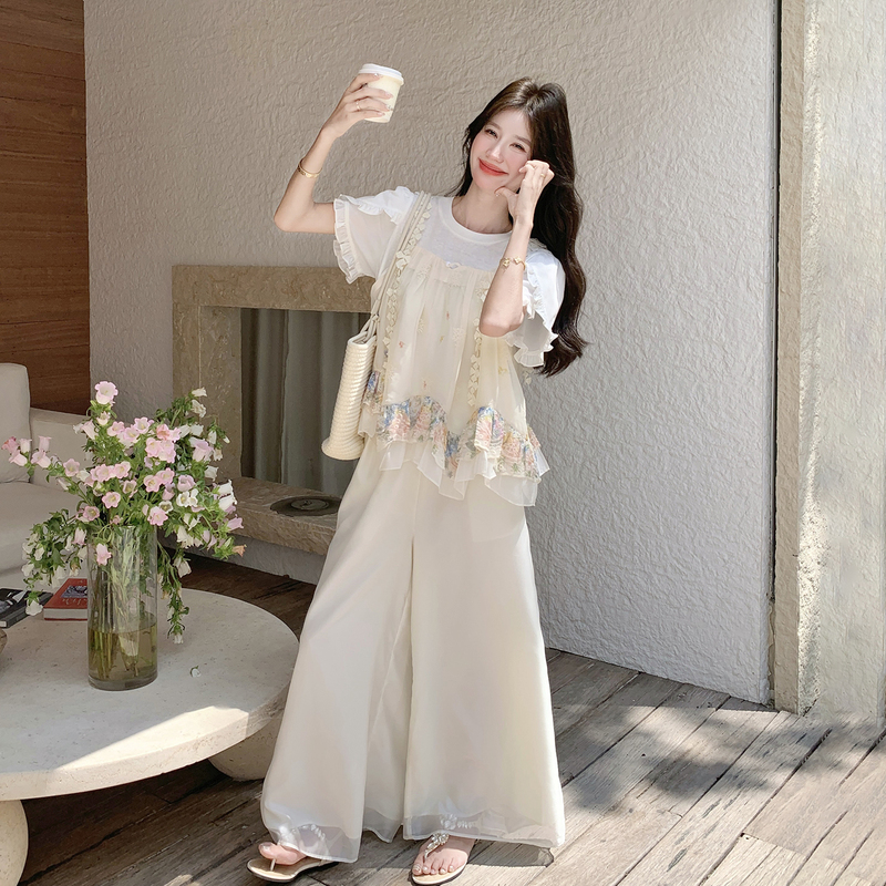Beige Sweet and Romantic Summer Travel Outfit 2026 New Embroidered Faux Two-Piece Top and Wide-Leg Pants Set Beige Sweet and Romantic Summer Travel Outfit 2026 New Embroidered Faux Two-Piece Top and Wide-Leg Pants Set