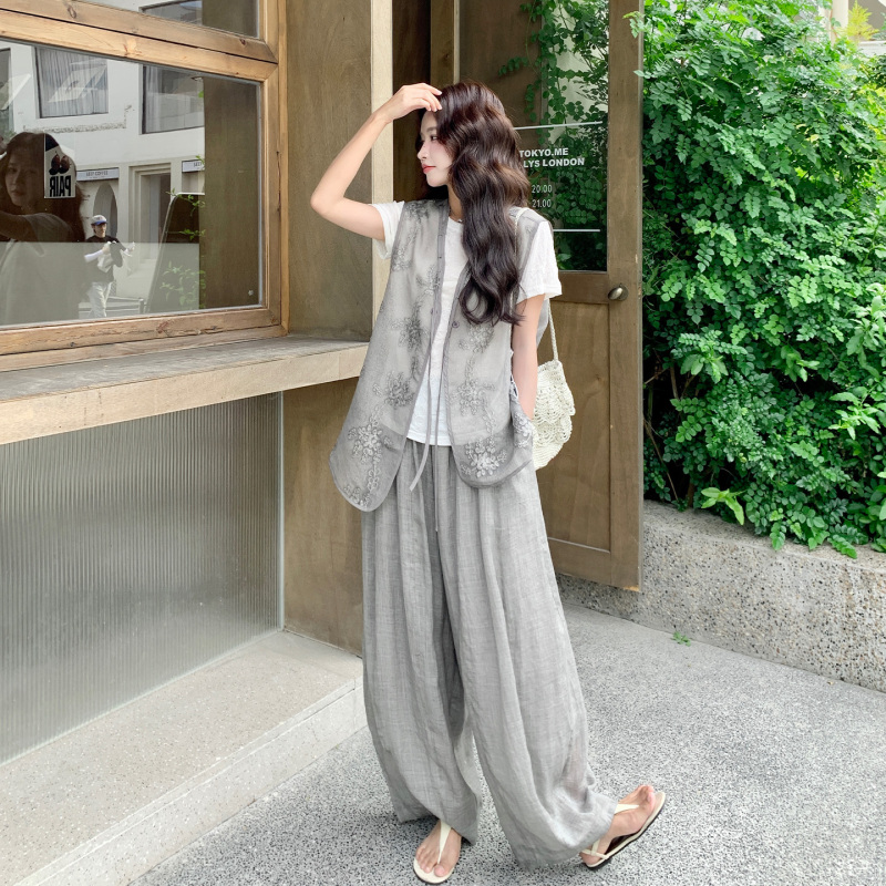 Gray Cool and Zen-Inspired Casual Style Outfit for Women 2026 New Chinese-Style Embroidered Vest and Wide-Leg Pants Two-Piece Set for Summer Gray Cool and Zen-Inspired Casual Style Outfit for Women 2026 New Chinese-Style Embroidered Vest and Wide-Leg Pants Two-Piece Set for Summer