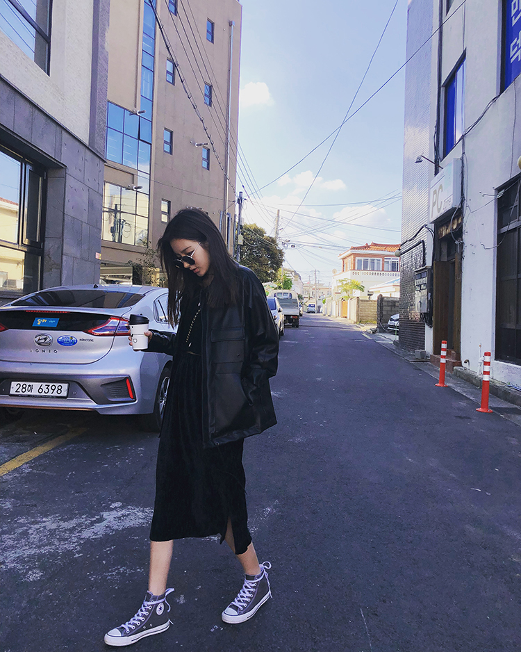 Zhang Zhiyan sym da nữ mùa đông thời trang mới áo khoác retro nữ sinh viên Hàn Quốc phiên bản áo khoác da lỏng lẻo áo da lộn zara