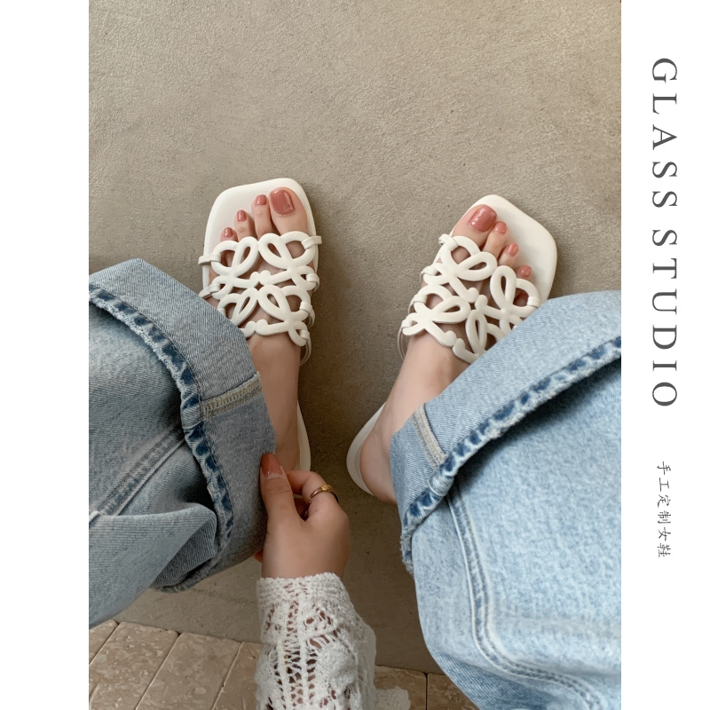 【Glass City】Vacation-Style Flat Sandals for Women, Summer 2026 New Hollow Woven Open-Toe Sandals