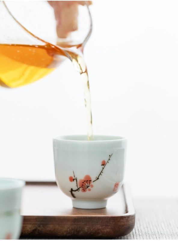 Tách trà kung fu trái và phải 6 miếng vẽ tay cốc chủ men ngọc bộ tách trà tách trà nhỏ tách gốm - Trà sứ