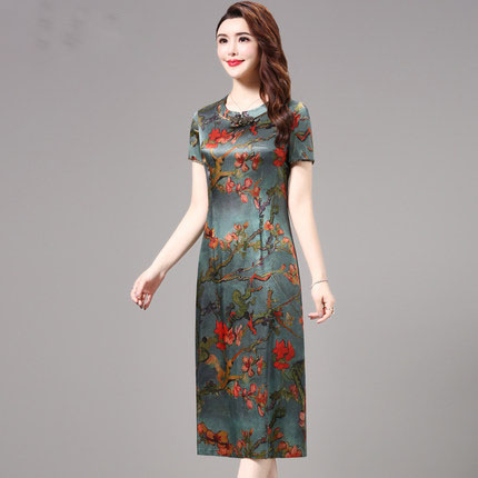 Paper sample layout C31 middle-aged and elderly Chinese wind ancient flag improved robe in the long version of the dress 1:1 real sample cutting board