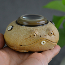 Bamboo root carving three-legged golden toad insects with yellow lacewings bamboo craftsmanship