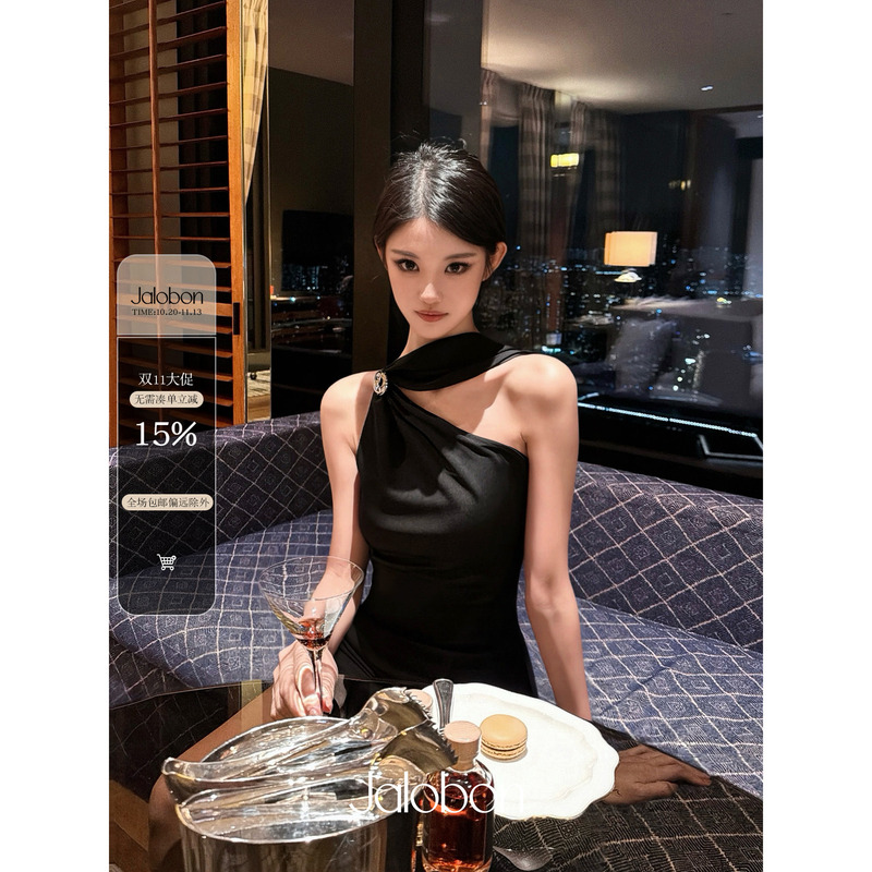 Jalobon 200g High-Density Drape-Like Imitation Acetate | Three-Dimensional Pleated Asymmetrical Off-Shoulder Waist-Cinching Halter Top Jalobon 200g High-Density Drape-Like Imitation Acetate | Three-Dimensional Pleated Asymmetrical Off-Shoulder Waist-Cinching Halter Top