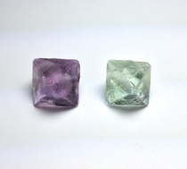 Natural no polished self-forming octafacial body fluorite mineral specimen