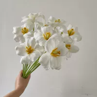 Высоко -энд PU Open Tulips Моделирование ложного падшего цветочного материала Свадебное цветочное искусство Материал сеть красных рук Portee