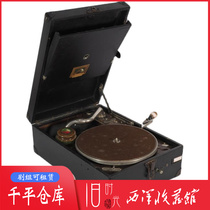 British antique suitcase HMV 101 Victory puppy hand-cranked gramophone vinyl record player